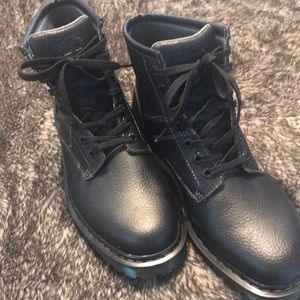 Dr Martens Roseland lace up boots size 11